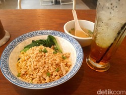 Mencicip Kuliner Khas Singapura di Kedai Kopi Bandung