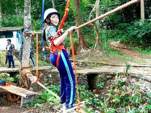 Potret Keseruan Siswa SMP Labschool Jakarta Berlatih ala Militer