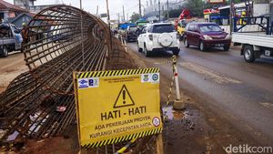 Melihat Pembangunan Flyover Cisauk Tangerang