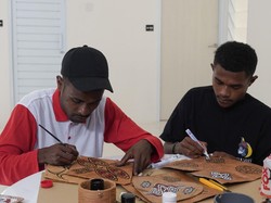 Papua Muda Inspiratif Gelar Pelatihan Membuat Kriya dari Koteka
