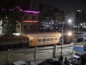 Kecelakaan Kereta Api di Mesir: Kronologi dan Jumlah Korban