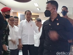 Bareng Sri Mulyani, Jokowi Tinjau Kantor Pajak Pratama Solo