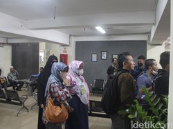 Vonis 1 Tahun 6 Bulan Penjara Disambut Isak Tangis Keluarga Abdul Haris