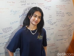 Sintya Marisca Tegaskan Hubungan dengan El Rumi Cuma Teman