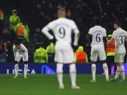 Tottenham Puasa Trofi Lagi Deh...