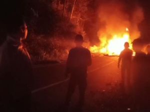 Polisi Umumkan Tersangka Kecelakaan Maut Truk Tangki BBM di Sulut Pekan Depan Polisi Umumkan Tersangka Kecelakaan Maut Truk Tangki BBM di Sulut Pekan Depan