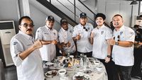 Gaya Wahyu Kenzo saat Kulineran Bareng Atta Halilintar