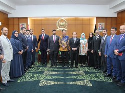 Terima Kampus Pertahanan UEA, Waket MPR Bicara Konstitusi-Reformasi