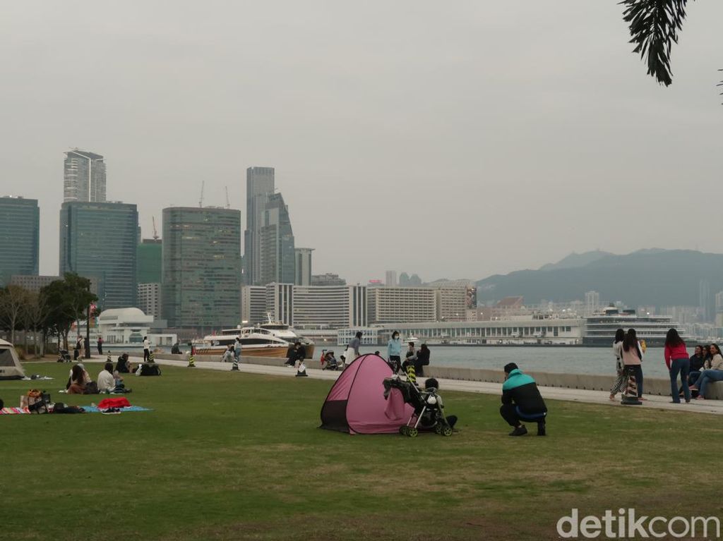 Tempat Nongkrong Paling Pewe di Hong Kong: West Kowloon Promenade