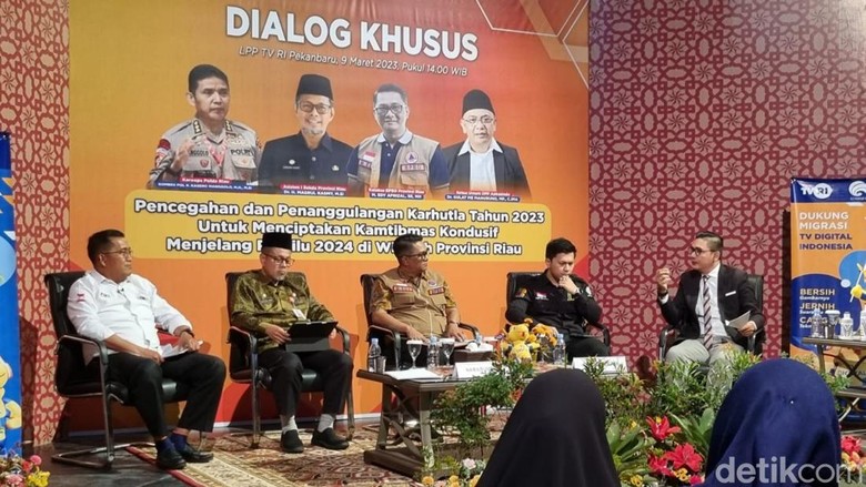 Tangani Karhutla di Riau, Polisi-BPBD Kerahkan Mahasiswa KKN