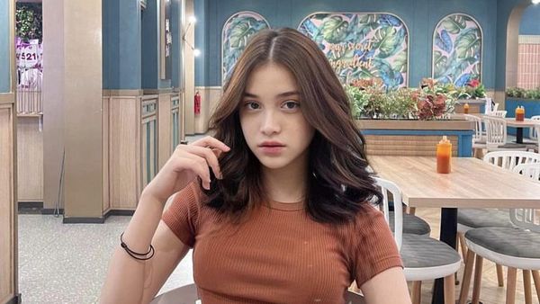 Gaya Ngopi Clara Lasut, Aspri Terbaru Hotman Paris yang Cantik