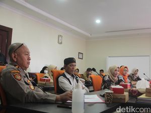 DPRD Surabaya Harap Kasus Siswa Diduga Dikeroyok Selesai dengan Persuasif DPRD Surabaya Harap Kasus Siswa Diduga Dikeroyok Selesai dengan Persuasif