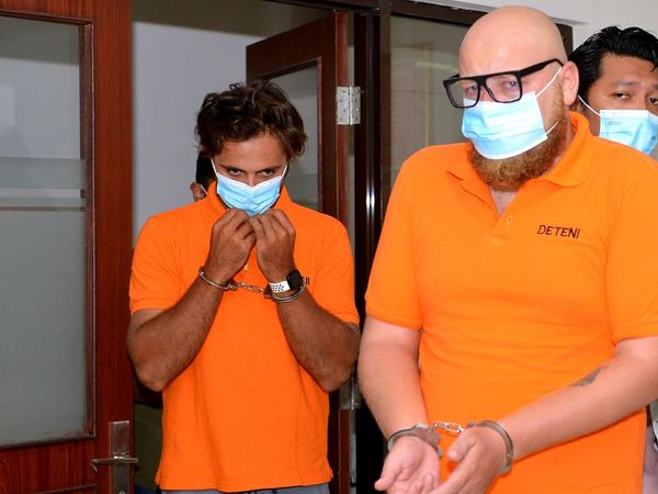 Jadi Guru Kursus Motor, 2 Bule Rusia Ini Diusir dari Bali!