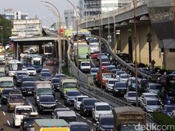 Tol Arah Jakarta Macet di Sejumlah Titik Pagi Ini