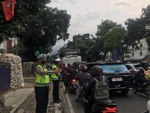 Jam Pulang Kerja Jelang Weekend, Jalanan Jakarta Macet di Sejumlah Titik Jam Pulang Kerja Jelang Weekend, Jalanan Jakarta Macet di Sejumlah Titik