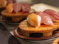 Jepang Tahan Tiga Orang Gegara Teror Sushi Viral