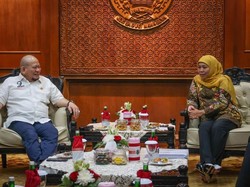 Temui Khofifah, LaNyalla Sampaikan Aspirasi Guru Honorer di Jatim