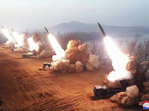 Kim Jong Un Awasi Uji Coba Rudal, Perintah Intensifkan Latihan Perang