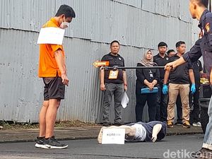 Detik-detik Mario Dandy Aniaya David, Disaksikan AG Sambil Merokok Detik-detik Mario Dandy Aniaya David, Disaksikan AG Sambil Merokok