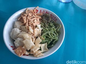 Mie Ayam Hijau, Jajanan Kaki Lima yang Sehat dan Enak dari Bandung