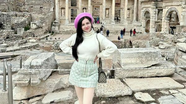 5 Pesona Novi Rizki Liburan ke Turki dan Dubai sampai Digoda Bule