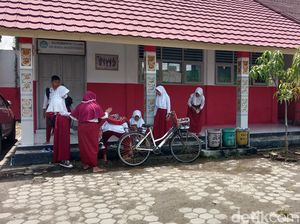 Upaya Menangkal Punahnya Bahasa Sunda di Indramayu Upaya Menangkal Punahnya Bahasa Sunda di Indramayu