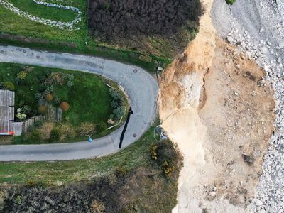 Potret Tebing Cap Fagnet di Prancis Tergerus Erosi