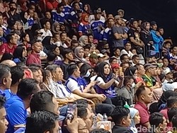 Serunya SBY-AHY Nonton Proliga 2023 di GOR Sritex Solo