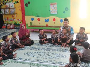 Kisah Bripka Heri, Sisihkan Gaji-Buat TK Gratis di Gunungkidul Kisah Bripka Heri, Sisihkan Gaji-Buat TK Gratis di Gunungkidul