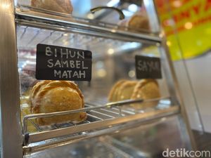 Pedas Mantap! Pastel Udang Balado dan Pastel Sambal Matah yang Buncit Pedas Mantap! Pastel Udang Balado dan Pastel Sambal Matah yang Buncit
