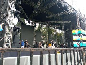 Band R&B The Brownsu Hangatkan Suasana Now Playing Fest Bandung Band R&B The Brownsu Hangatkan Suasana Now Playing Fest Bandung