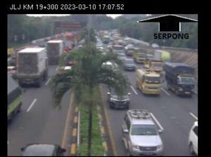 Jelang Akhir Pekan, Sejumlah Titik di Tol Dalam Kota dan JORR Macet