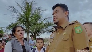Janji Bobby Aspal Jalan Agar Warganya Merasa Indonesia