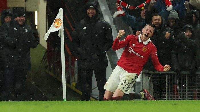 Soccer Football - Europa League - Round of 16 - First Leg - Manchester United v Real Betis - Old Trafford, Manchester, Britain - March 9, 2023 Manchester Uniteds Wout Weghorst celebrates scoring their fourth goal REUTERS/Phil Noble