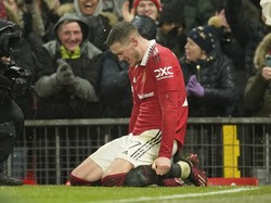Di antara gol pertama dan keduanya buat MU, Weghorst juga membuat tiga assist. Foto: AP/Dave Thompson