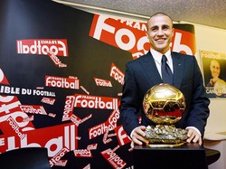 Fabio Cannavaro raih Ballon dOr di tahun 2006. Perlu dicatat, Carlo Ancelotti memulai karier pelatihnya di Parma pada tahun 1996-1998 dan Cannavaro adalah salah satu anak didiknya! (Getty Images)