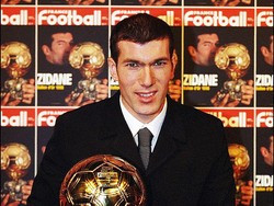 Di Juventus, Zinedine Zidane pernah raih Ballon dOr pada tahun 1998. Ketika itu, Zidane dilatih Carlo Ancelotti (Getty Images)