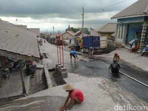 BPBD Jateng: Sebaran Hujan Abu Erupsi Merapi sampai 5 Kabupaten/Kota