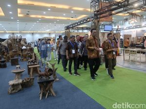 Buka Pameran Furnitur Internasional Jogja, Sultan Minta UMKM Daftar SiBakul Buka Pameran Furnitur Internasional Jogja, Sultan Minta UMKM Daftar SiBakul