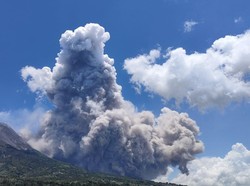 Gunung Merapi Erupsi, Warga Dilarang Beraktivitas di Radius 7 Km dari Kawah