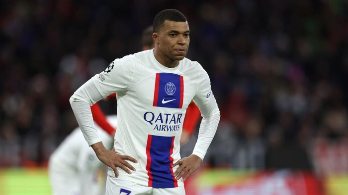 MUNICH, GERMANY - MARCH 08: Kylian Mbappe of Paris Saint-Germain reacts during the UEFA Champions League round of 16 leg two match between FC Bayern München and Paris Saint-Germain at Allianz Arena on March 08, 2023 in Munich, Germany. (Photo by Alex Grimm/Getty Images)