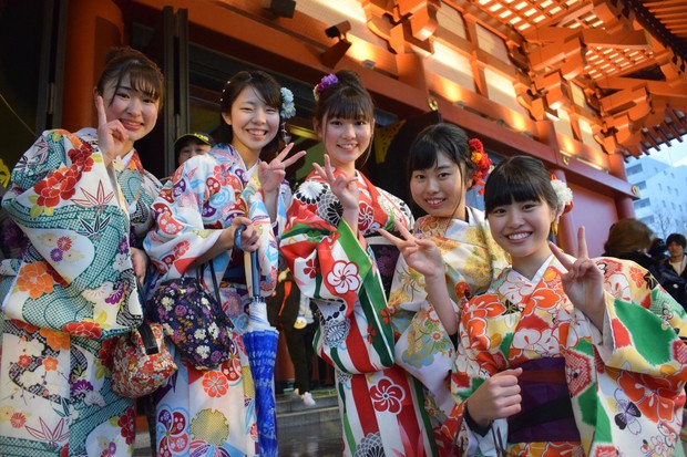Orang Jepang. Foto: Unsplash.com/Sofia Monteiro