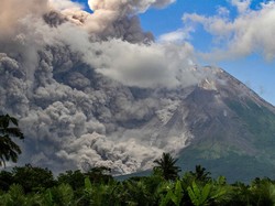 PVMBG Catat 21 Kali Awan Panas Guguran di Gunung Merapi