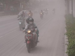 Merapi Erupsi, BPPTKG: 24 Guguran Awan Panas hingga Pukul 16.00 WIB