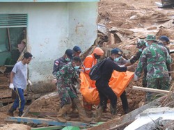 Update Korban Longsor Natuna: 44 Korban Tewas, 10 Orang Masih Hilang