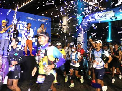 Ribuan Pelari Ikut Marathon 180 Km