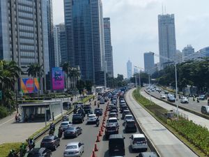Penampakan Macet di Jalan Sudirman Arah Senayan Jelang Konser BLACKPINK Penampakan Macet di Jalan Sudirman Arah Senayan Jelang Konser BLACKPINK