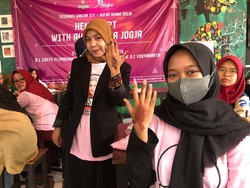 Relawan Ganjar DIY Gelar Kursus Membuat Henna untuk Perempuan Milenial