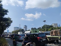 Lalin Arah GBK Macet Jelang Konser BLACKPINK, Begini Suasananya