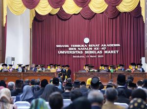 UNS Beri Penghargaan kepada 13 Alumni Berprestasi 2023